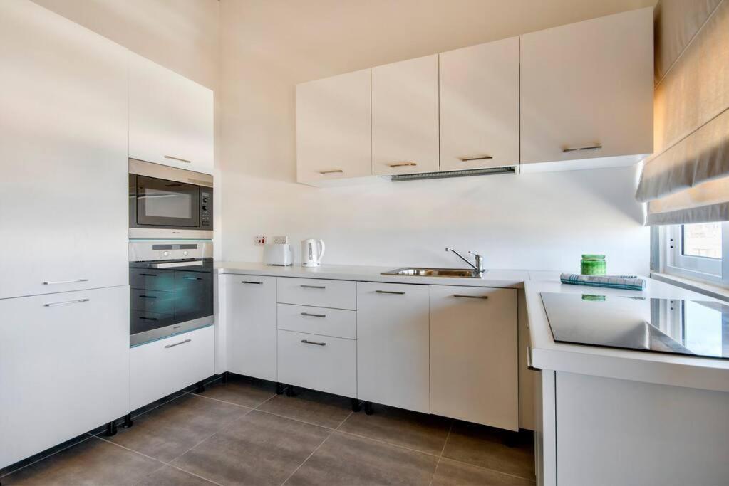 Vallettastay - Harbor View Gem -Sea View 2 Bed Apt Eksteriør bilde